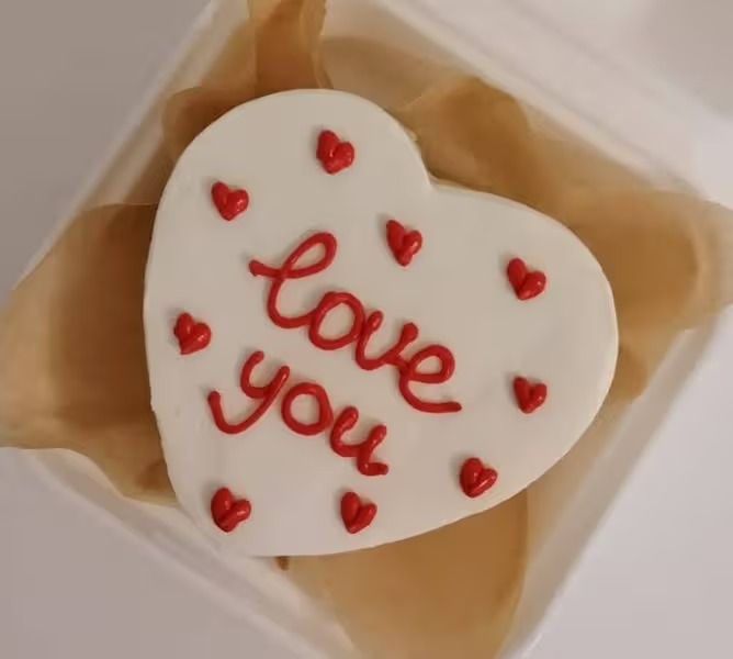 I Love and Le Bento Cake