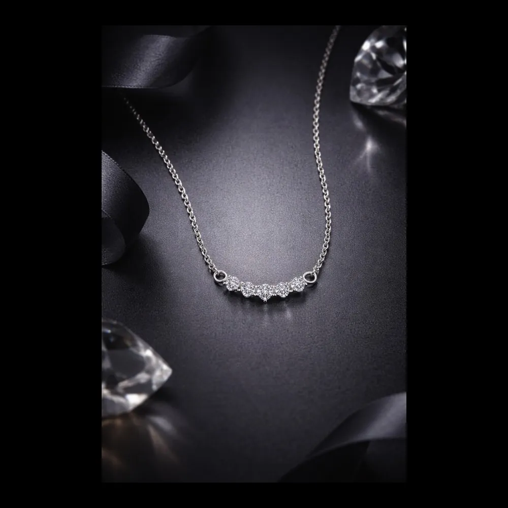 Tavira 92.5 Silver Sparkle Bloom Moissanite Necklace - TF Cakes Online Delivery Freshly baked handcrafted Tavira 92.5 Silver Sparkle Bloom Moissanite Necklace – Cake design by TF Cakes